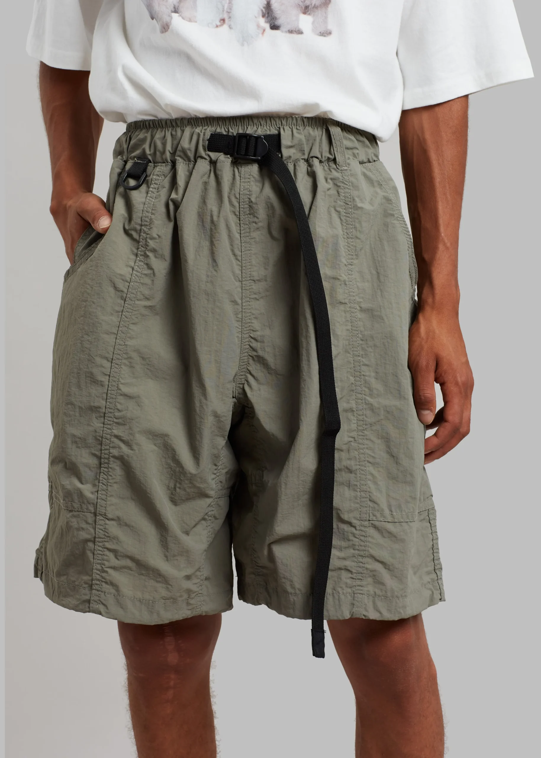 The Frankie Shop Arel Buckle Shorts Olive Outlet