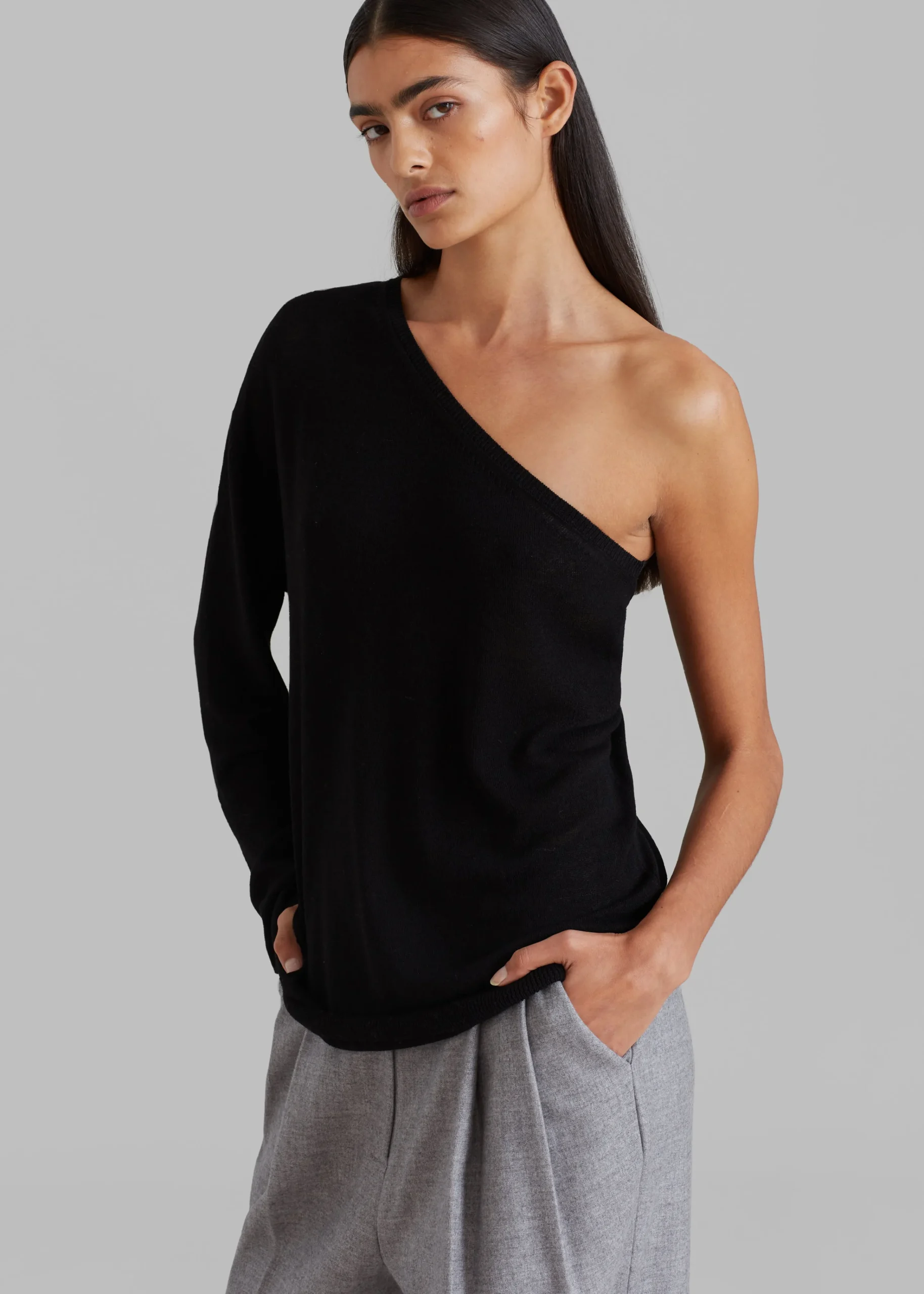 The Frankie Shop Bianca One Shoulder Loose Knit Top Black Clearance