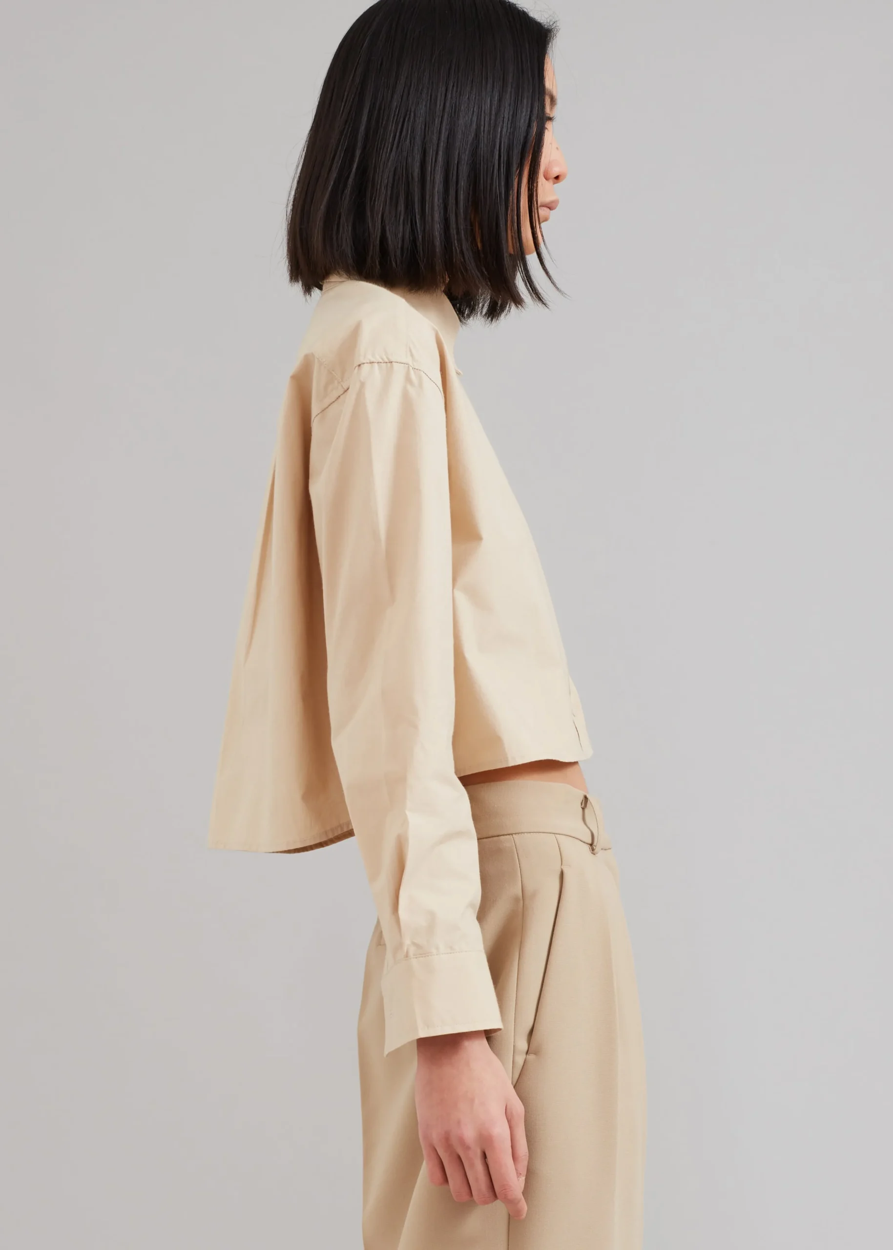 The Frankie Shop Caracas Cropped Shirt Beige