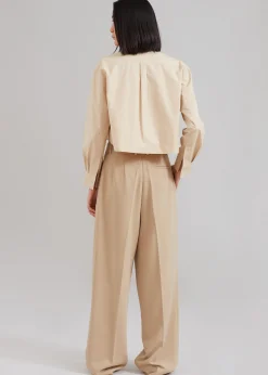 The Frankie Shop Caracas Cropped Shirt Beige