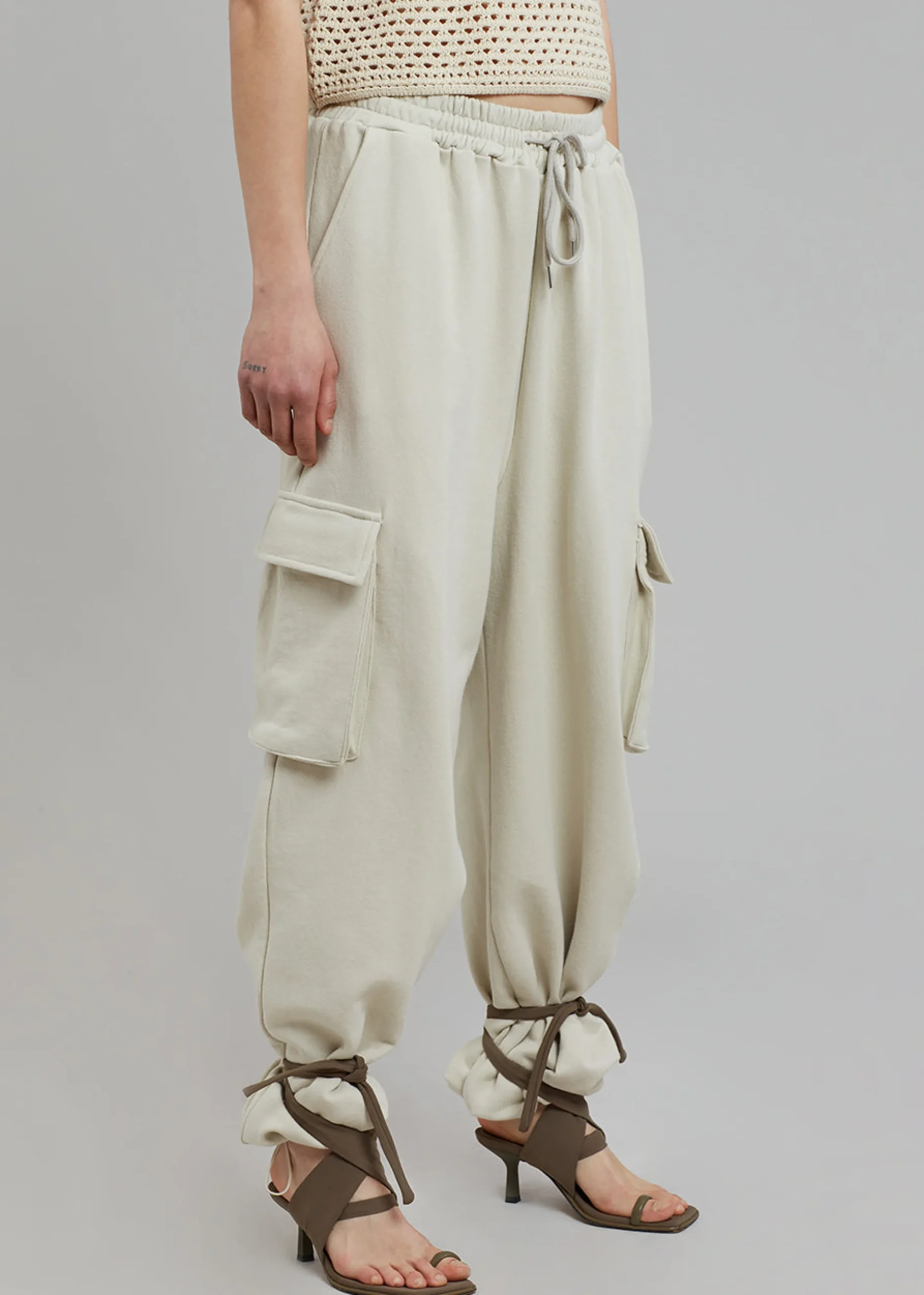 The Frankie Shop Chava Cargo Joggers Birch New