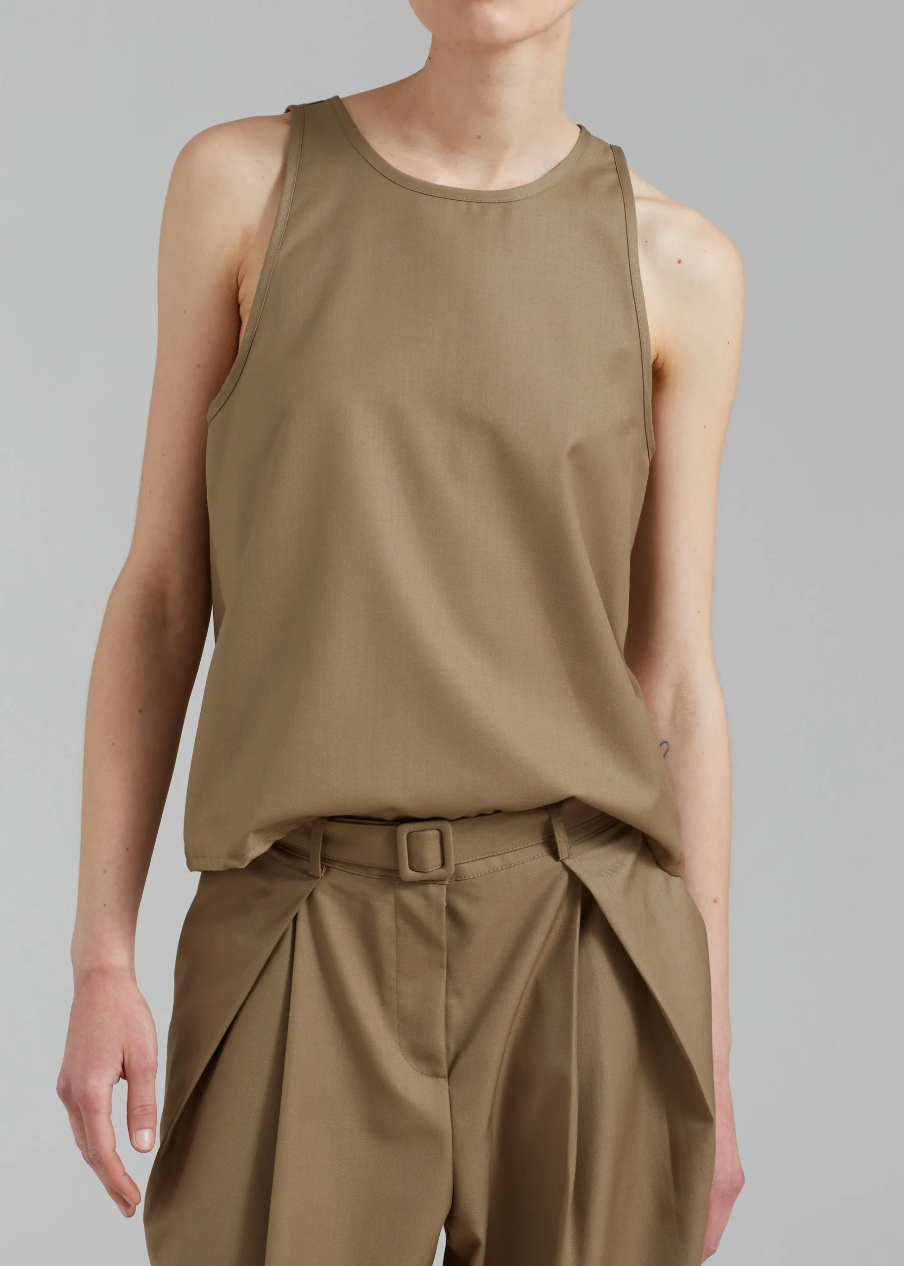 The Frankie Shop Clay Sleeveless Top Desert Taupe Hot