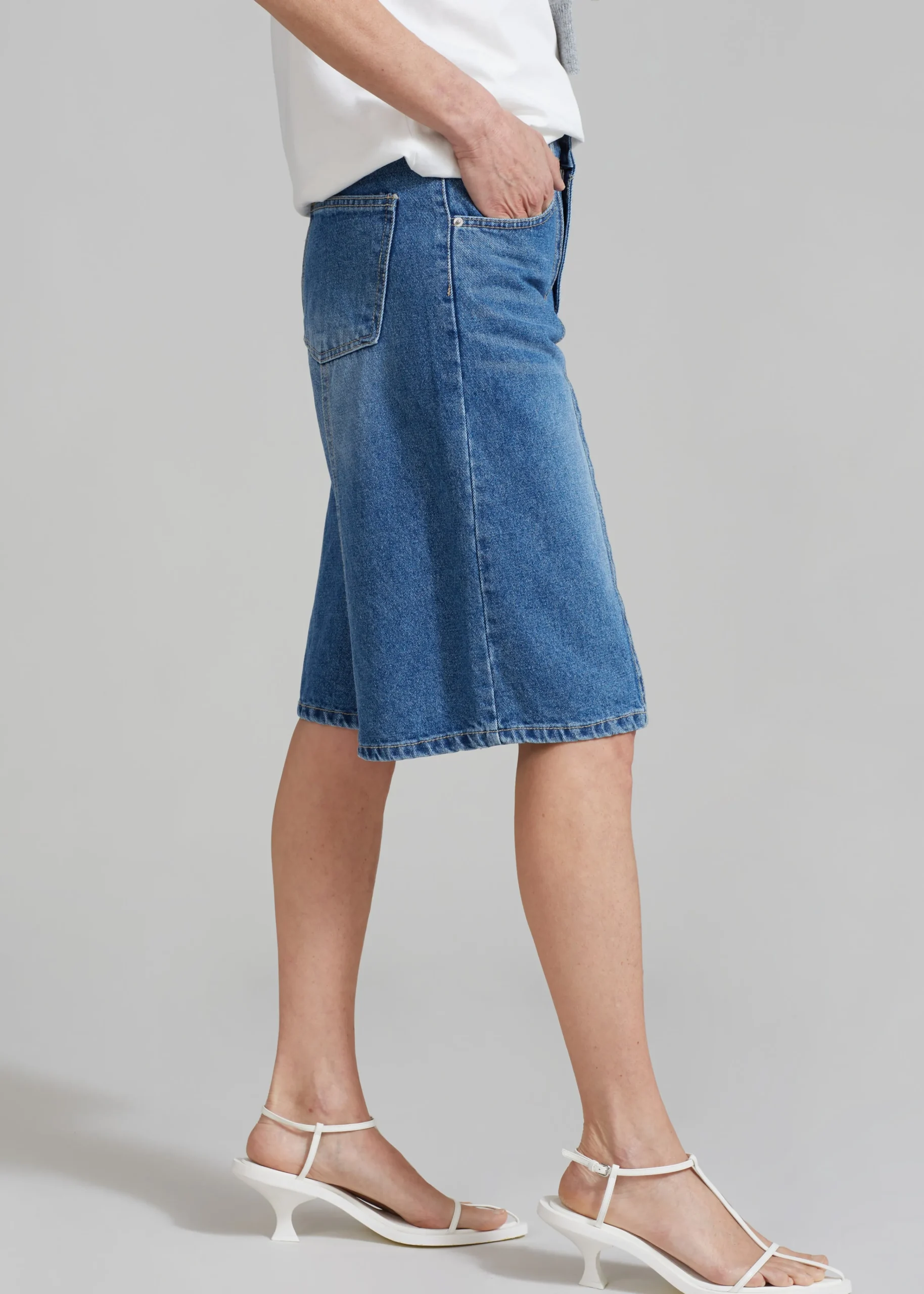 The Frankie Shop Elia Denim Bermuda Shorts Medium Wash Best