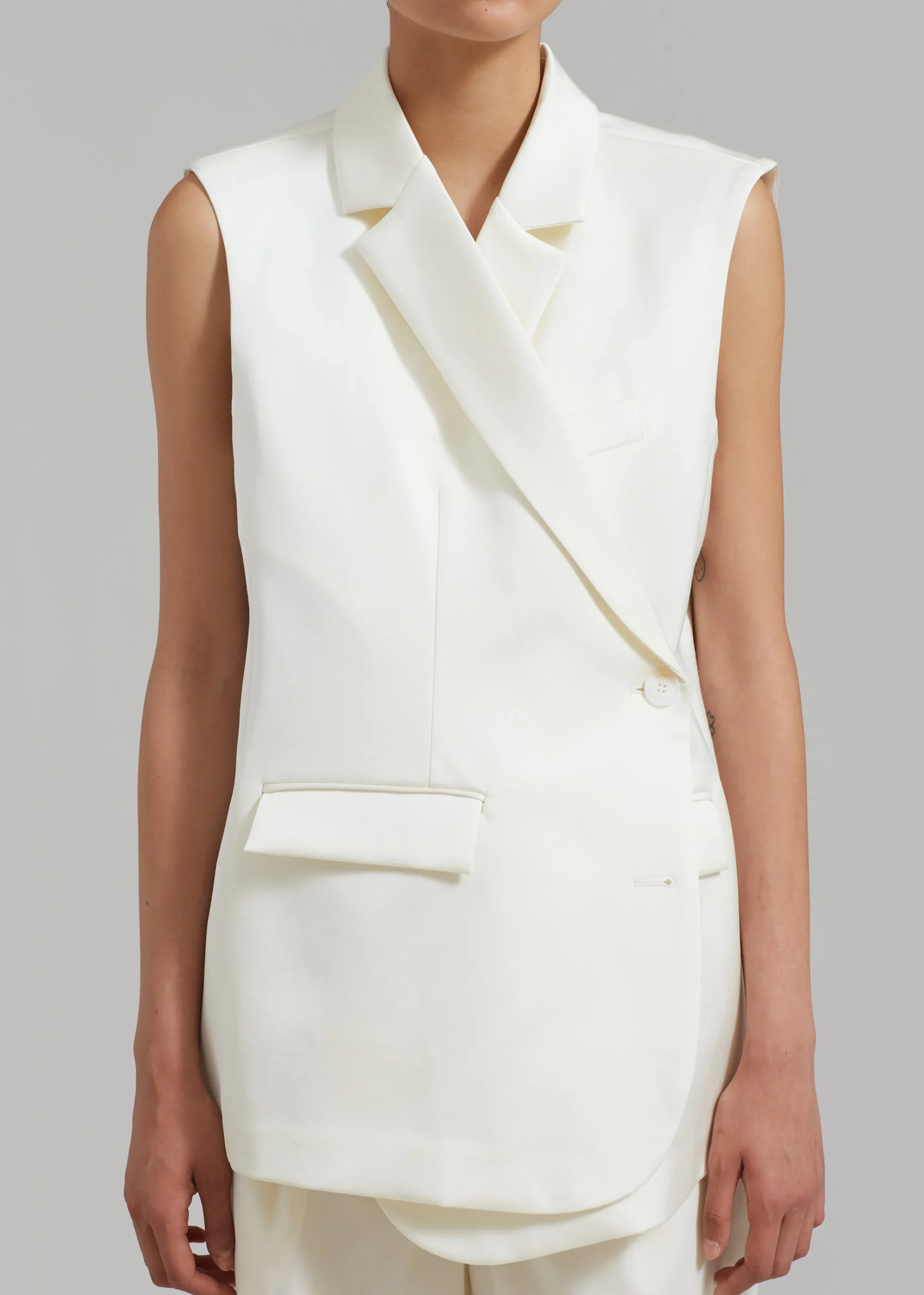 The Frankie Shop Everly Satin Vest Cream Online