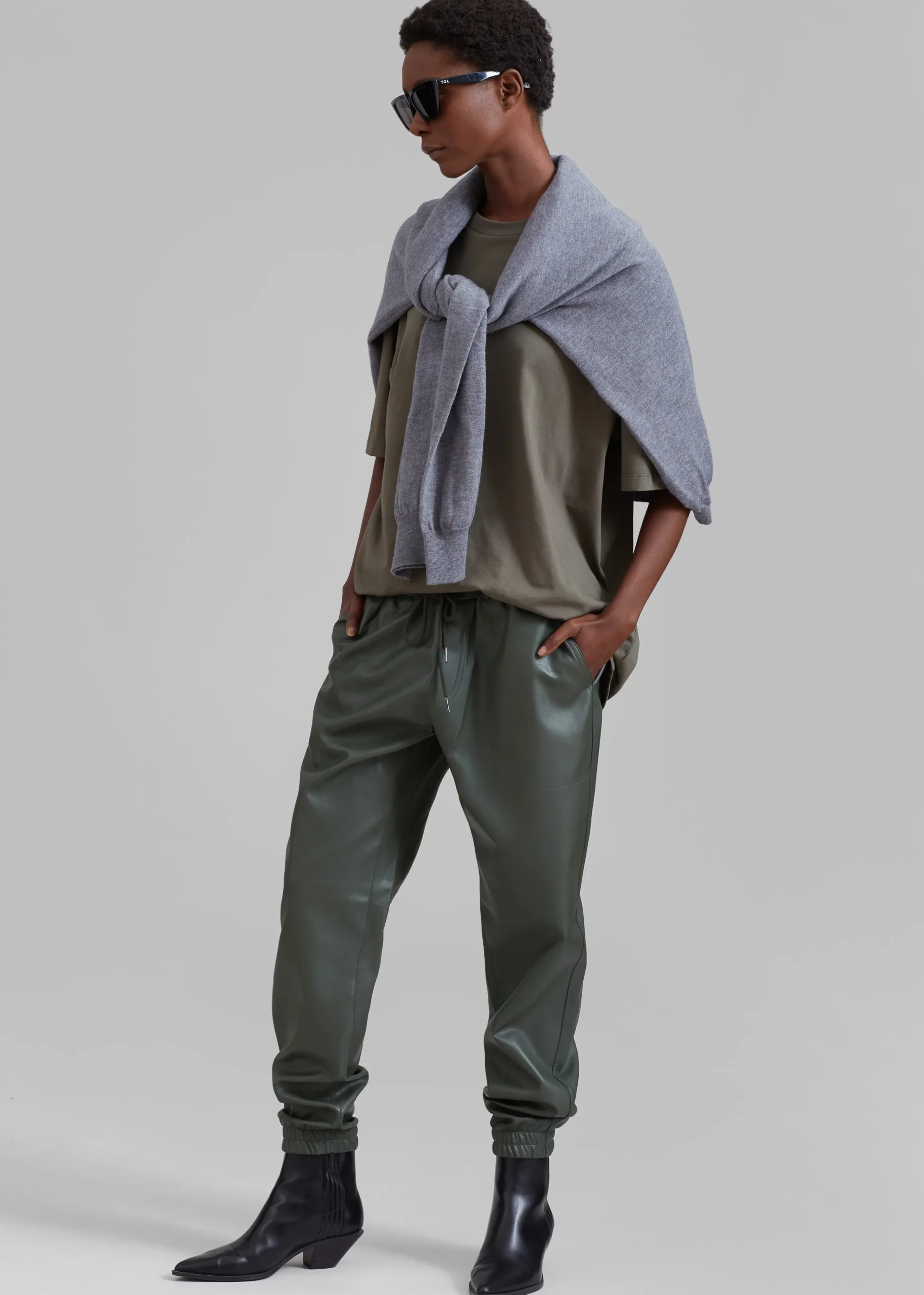 The Frankie Shop Faro Boxy Tee Dark Olive Outlet