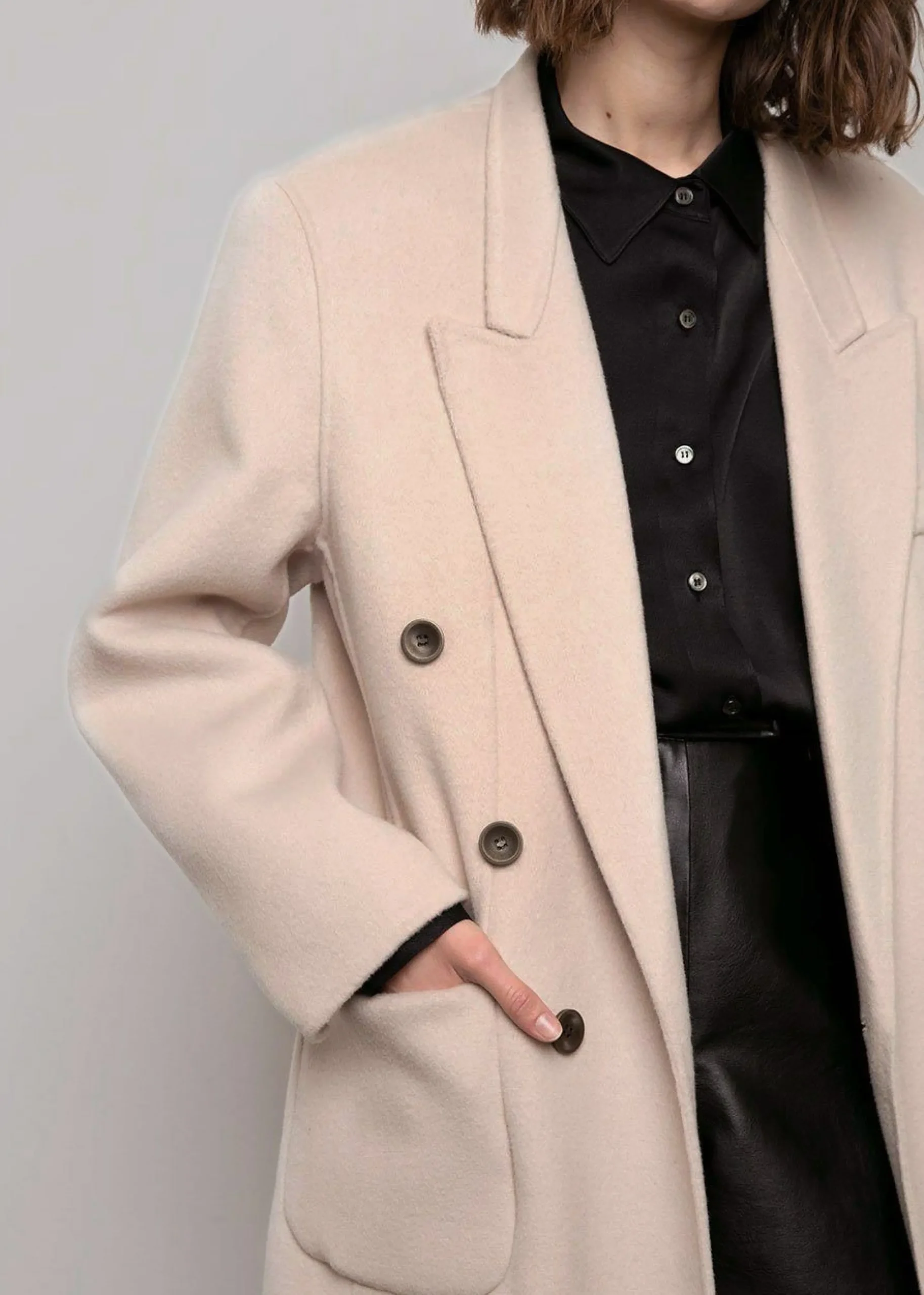 The Frankie Shop Flynn Overcoat Cream Hot