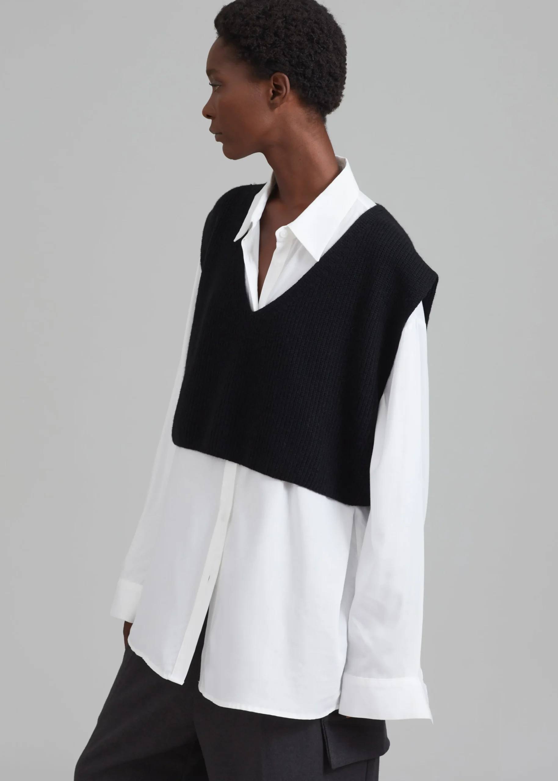 The Frankie Shop Fuji V-Neck Cropped Vest Black Discount
