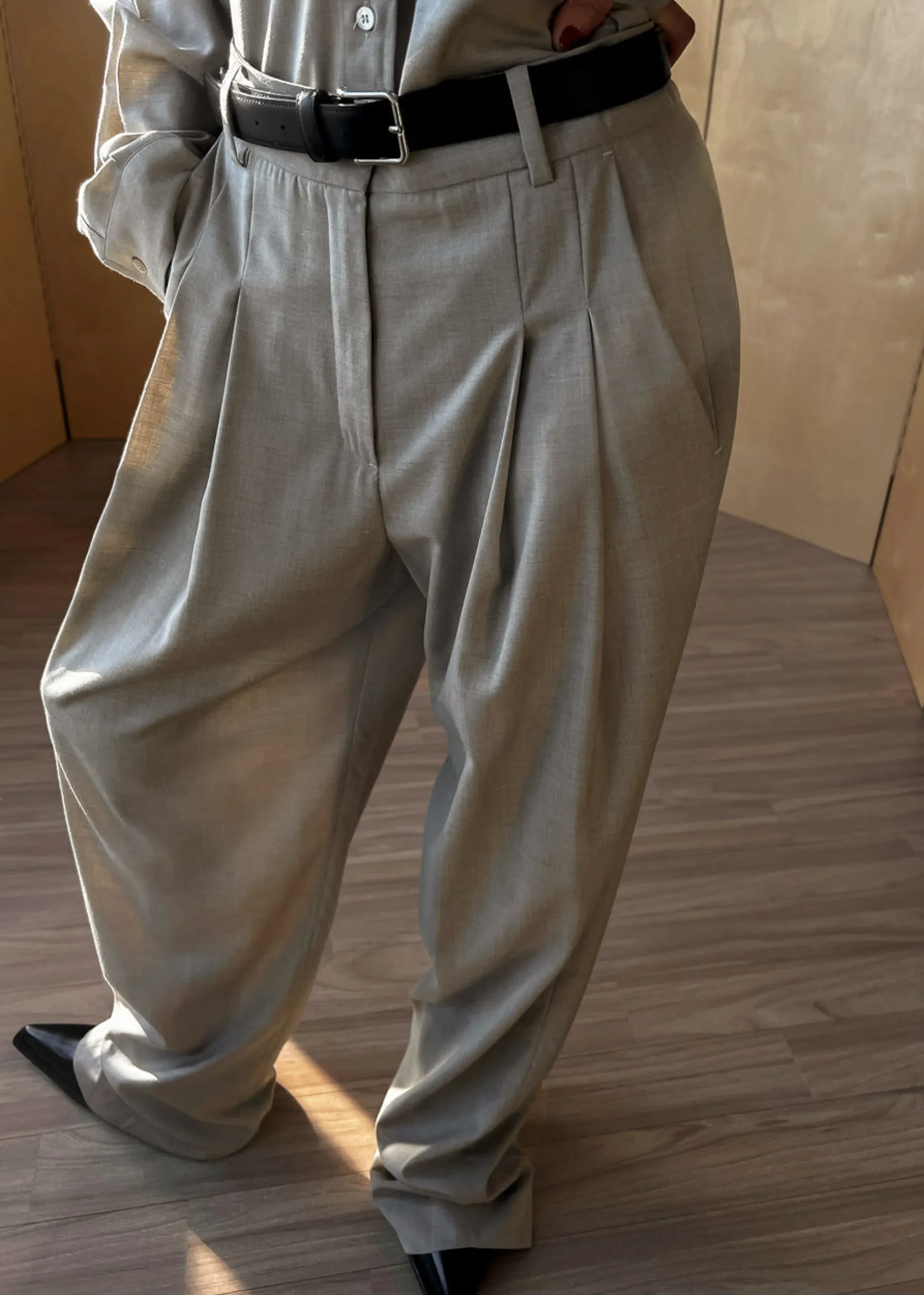 The Frankie Shop Gelso Pleated Trousers Light Taupe Melange Best