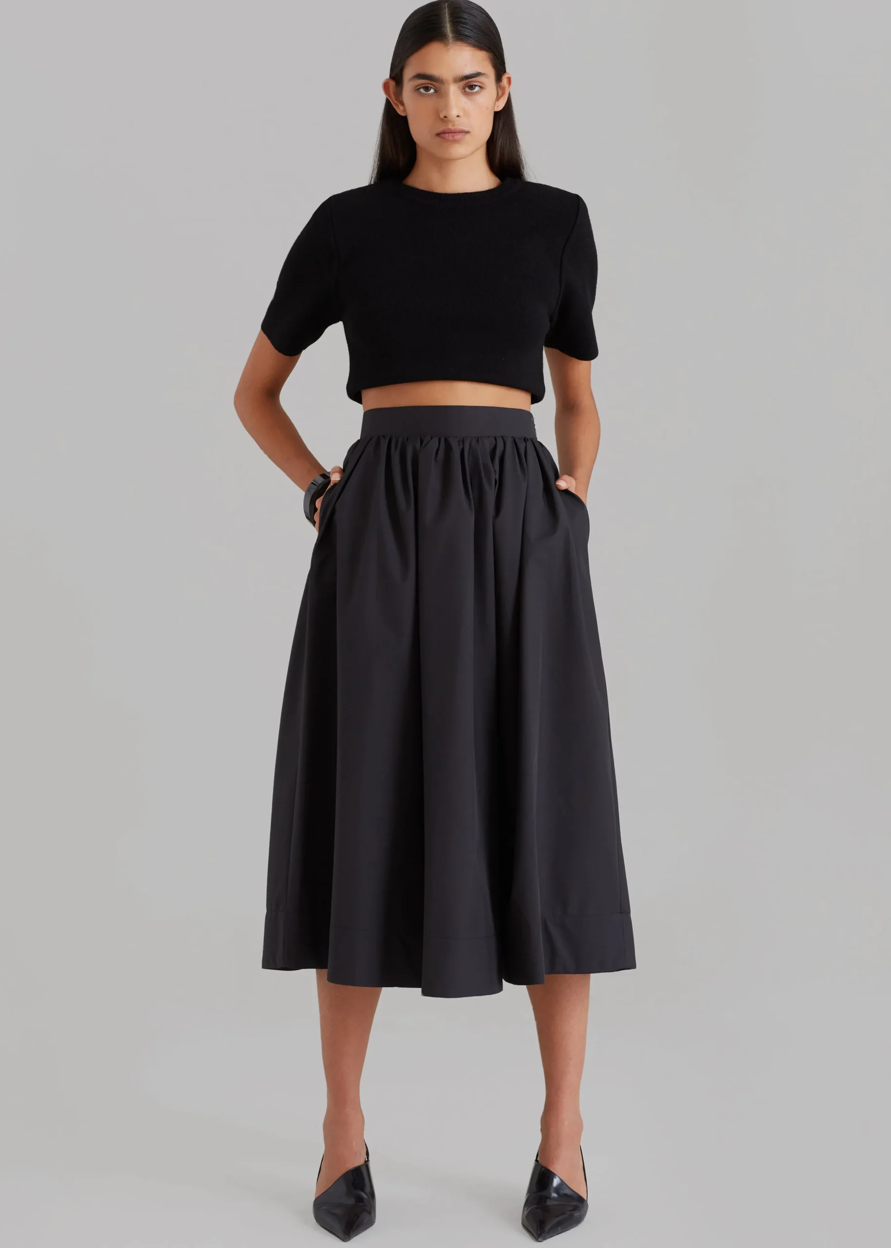 The Frankie Shop Grace Pleated Midi Skirt Black Outlet