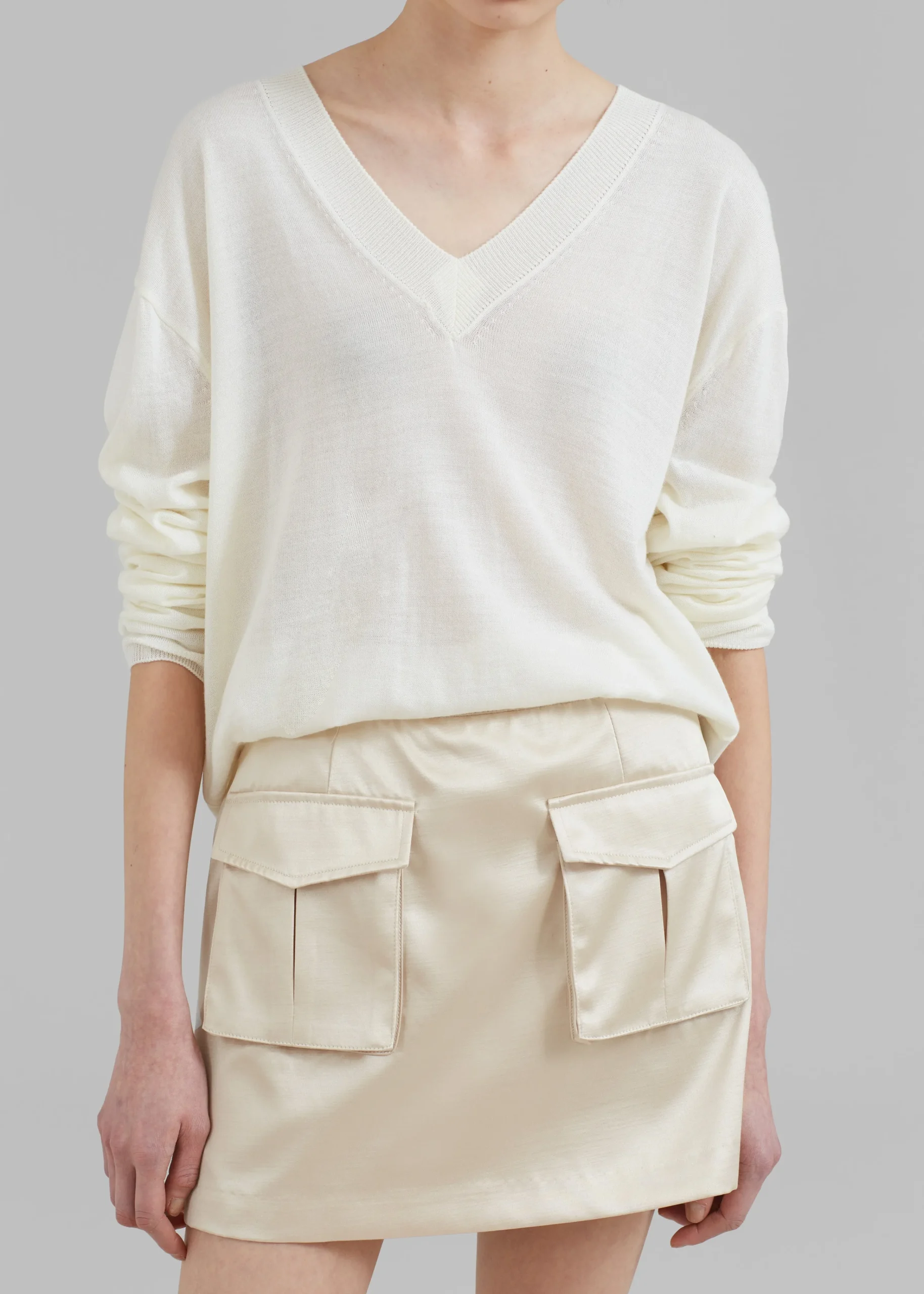 The Frankie Shop Hudson Satin Cargo Skirt Beige Outlet