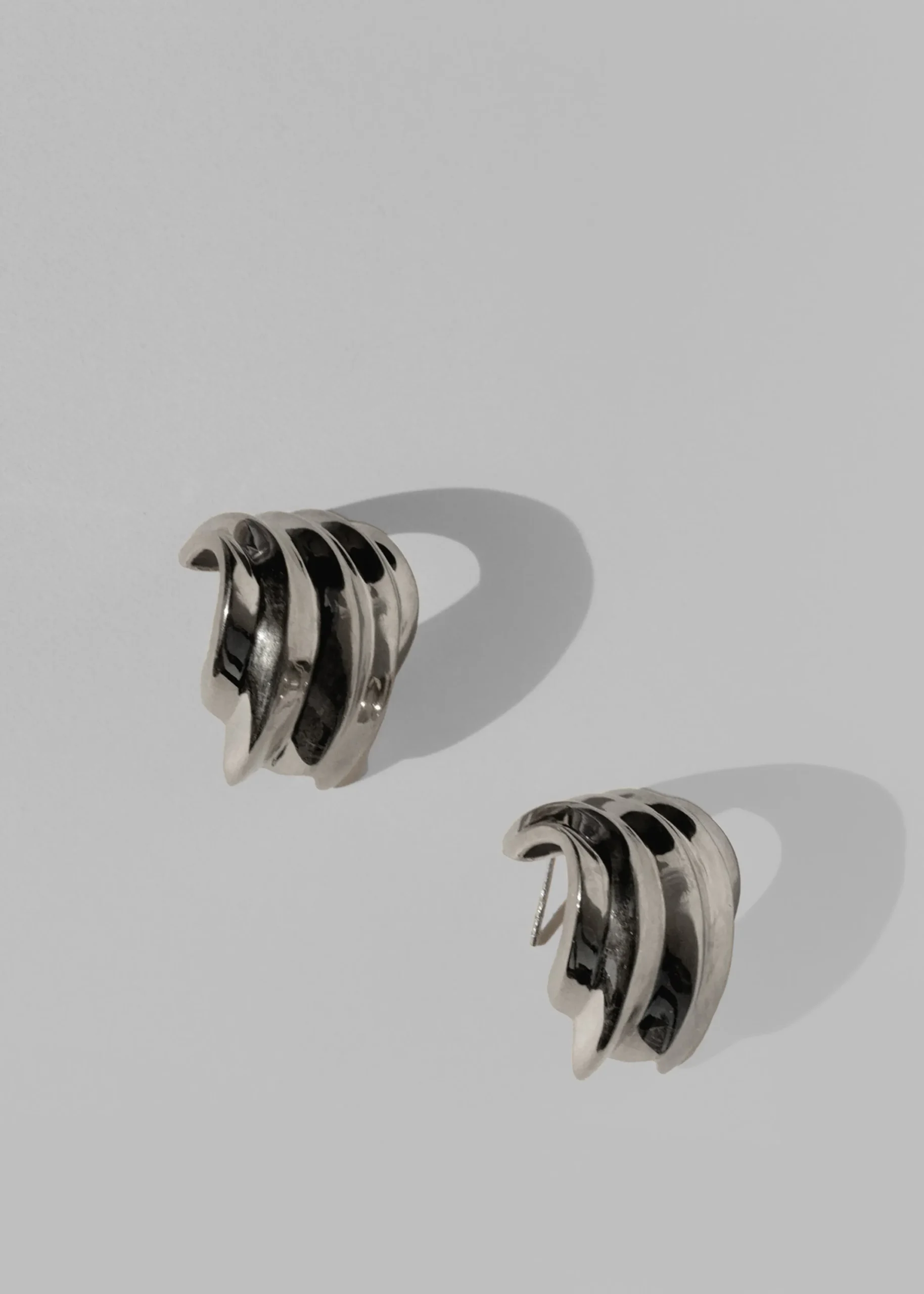 The Frankie Shop Jasmin Sparrow Homard Hoops Silver Best