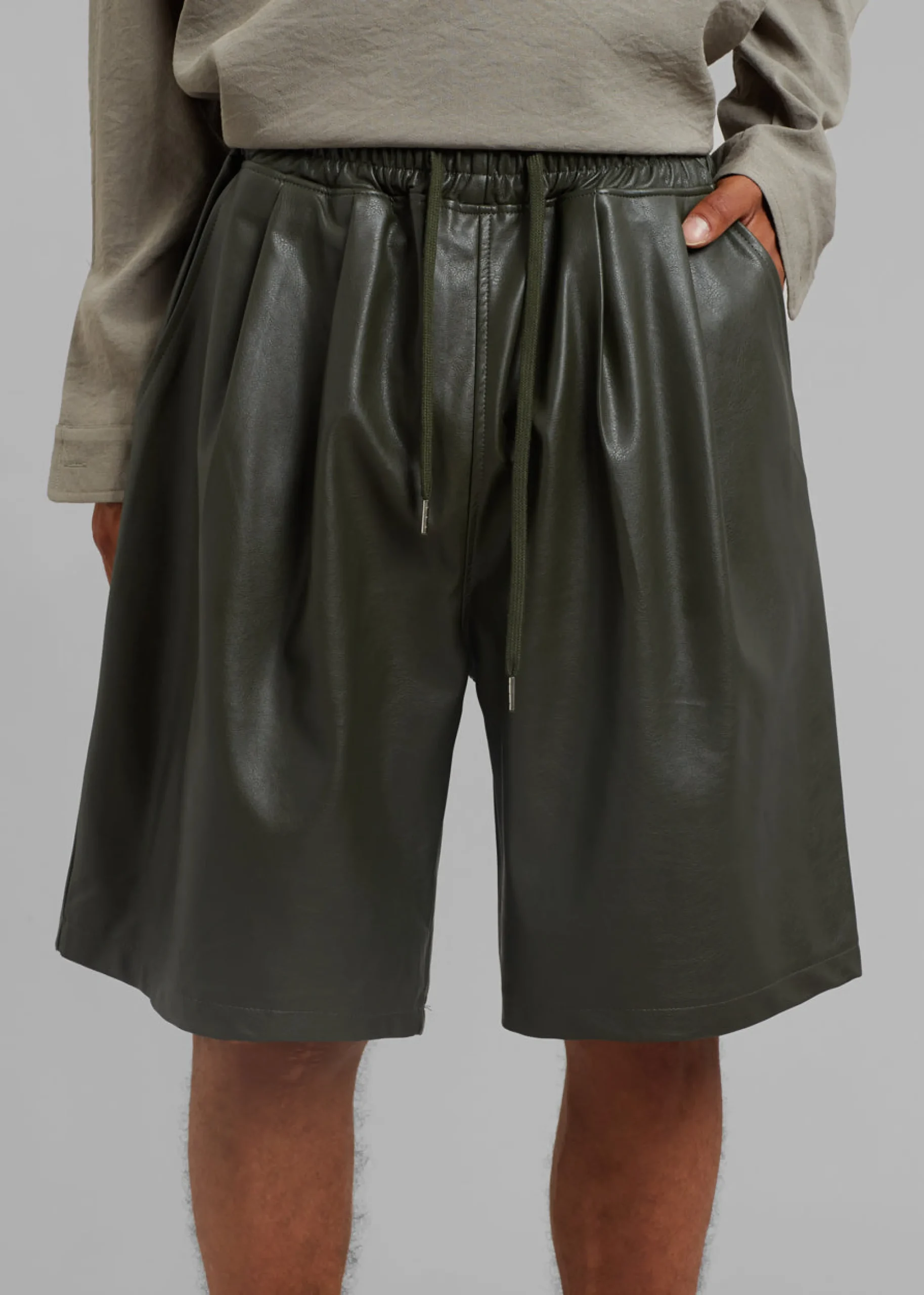 The Frankie Shop Jonas Faux Leather Shorts Olive Hot
