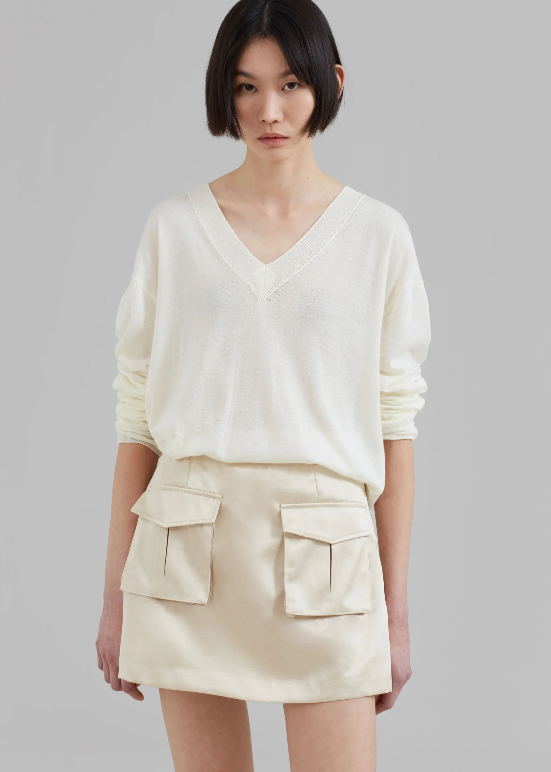 The Frankie Shop Juro V-Neck Knit Cream