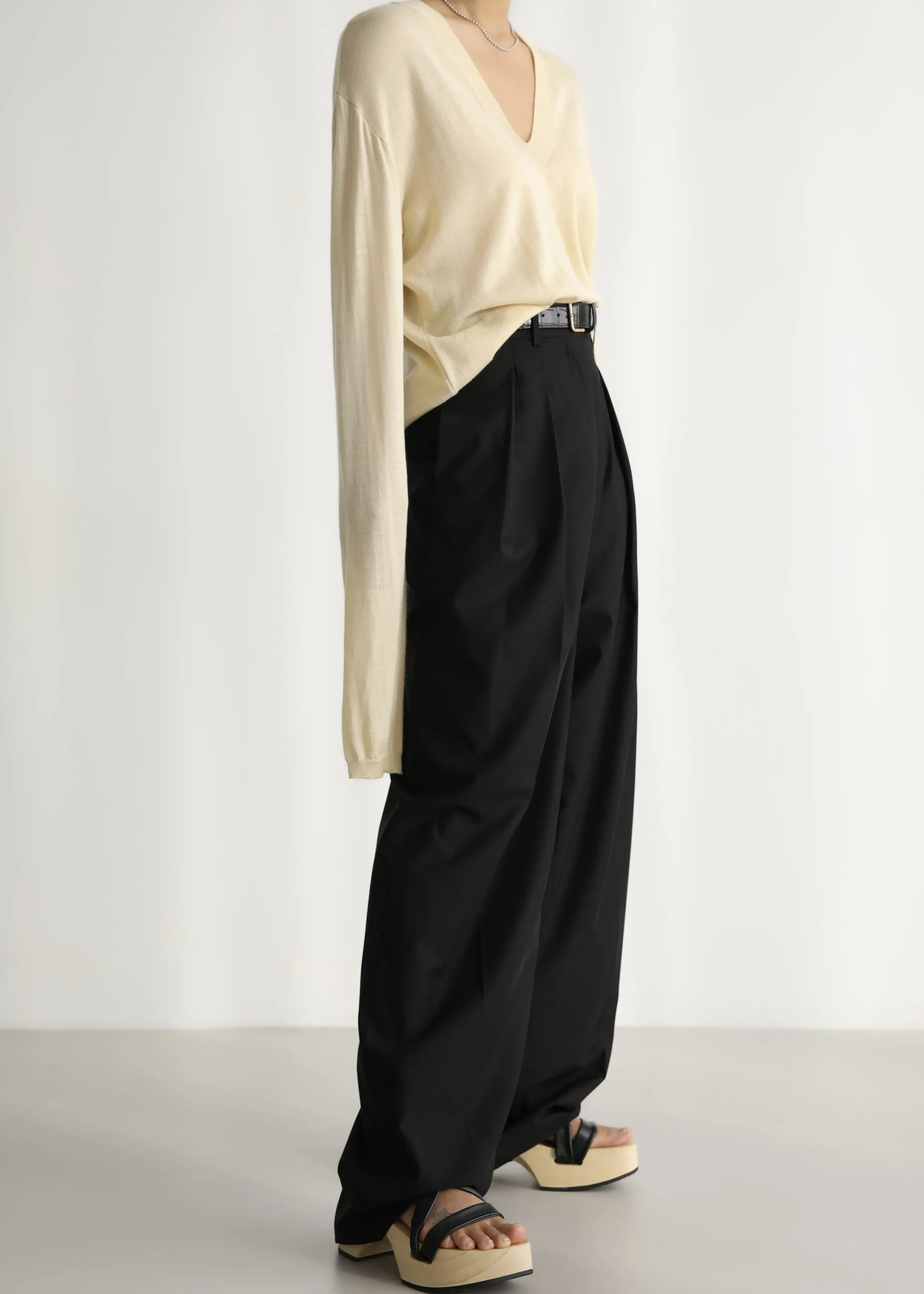 The Frankie Shop Juro V-Neck Knit Butter Hot