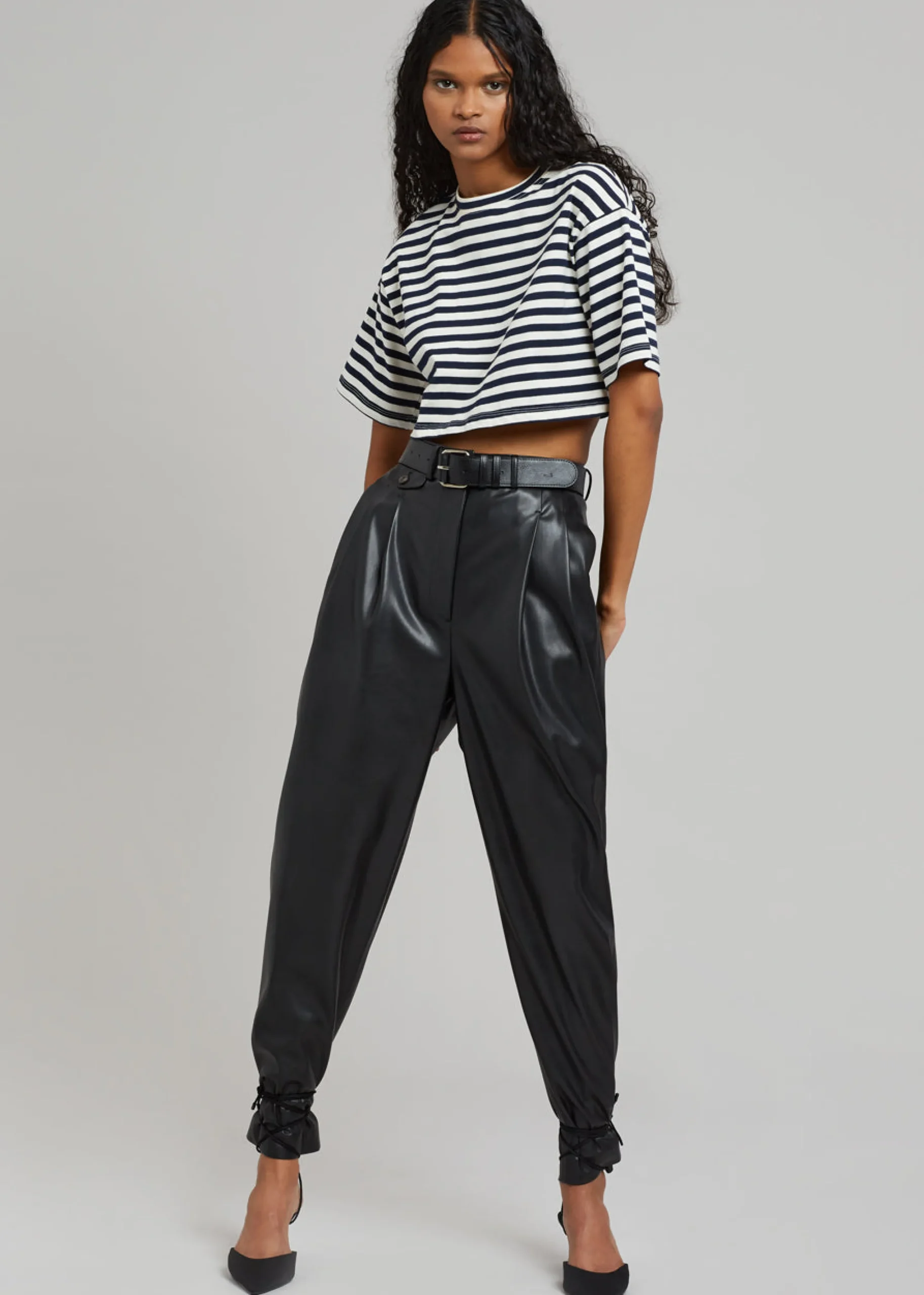 The Frankie Shop Karina Cropped T-Shirt Navy/Off White Online
