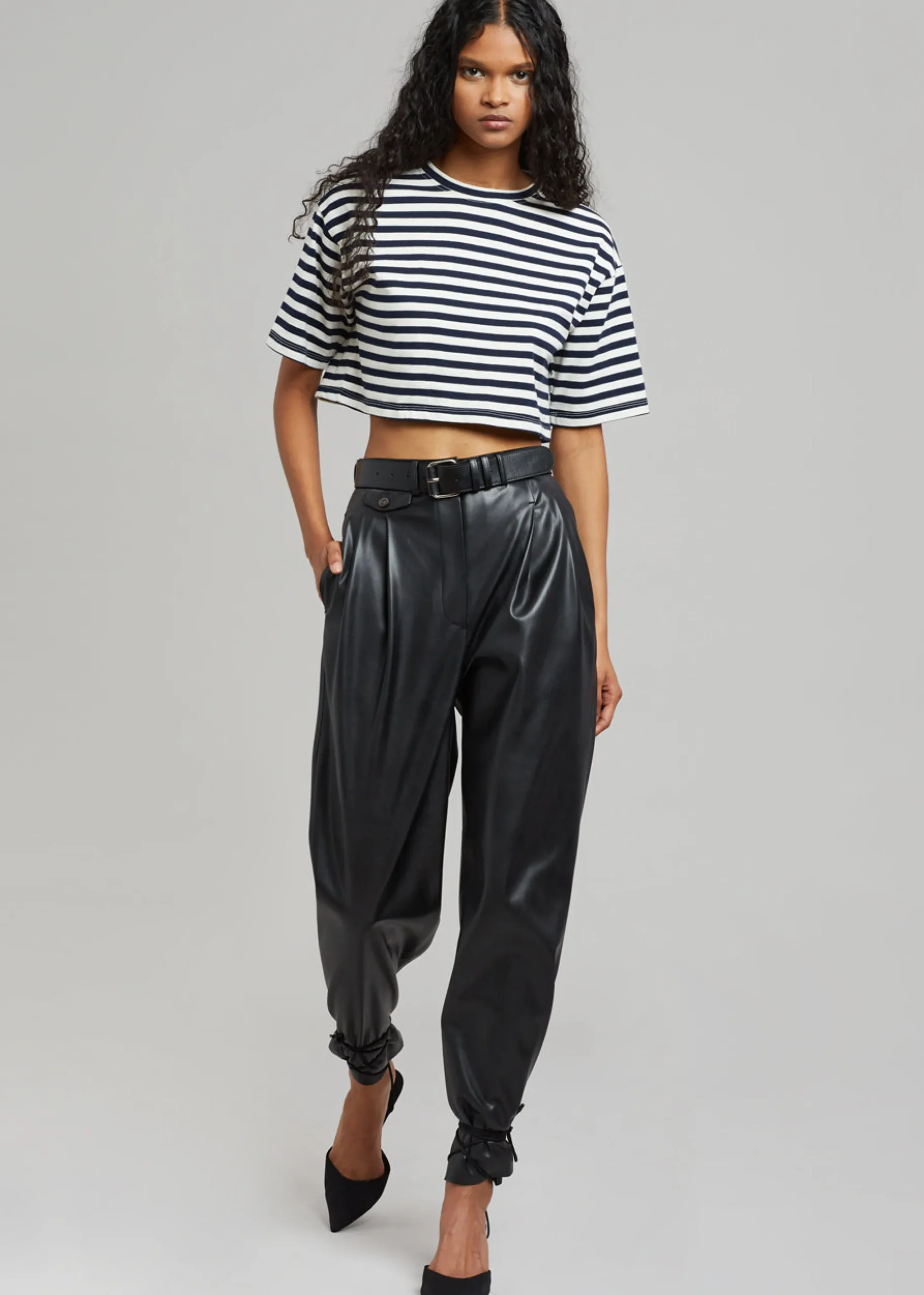 The Frankie Shop Karina Cropped T-Shirt Navy/Off White Online