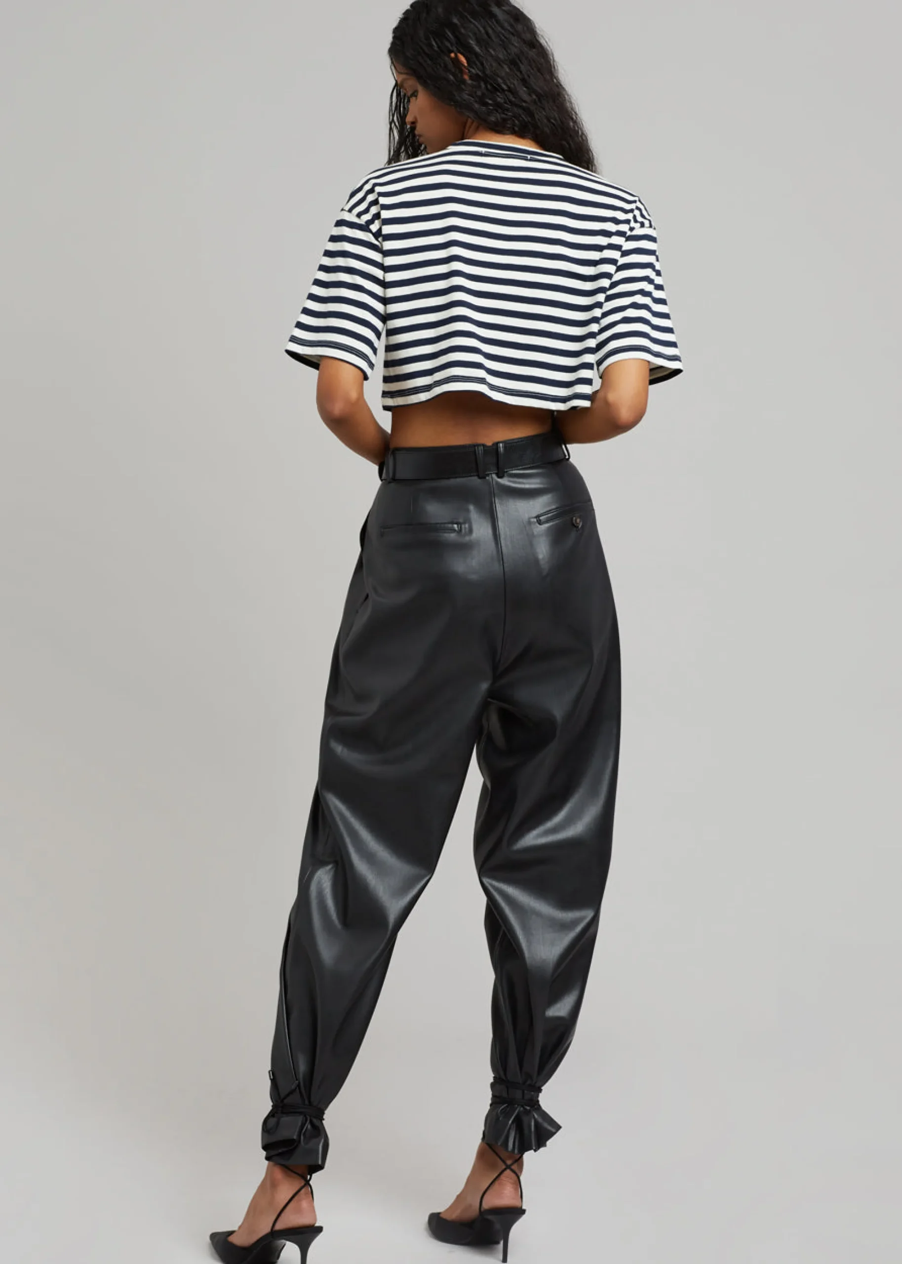 The Frankie Shop Karina Cropped T-Shirt Navy/Off White Online