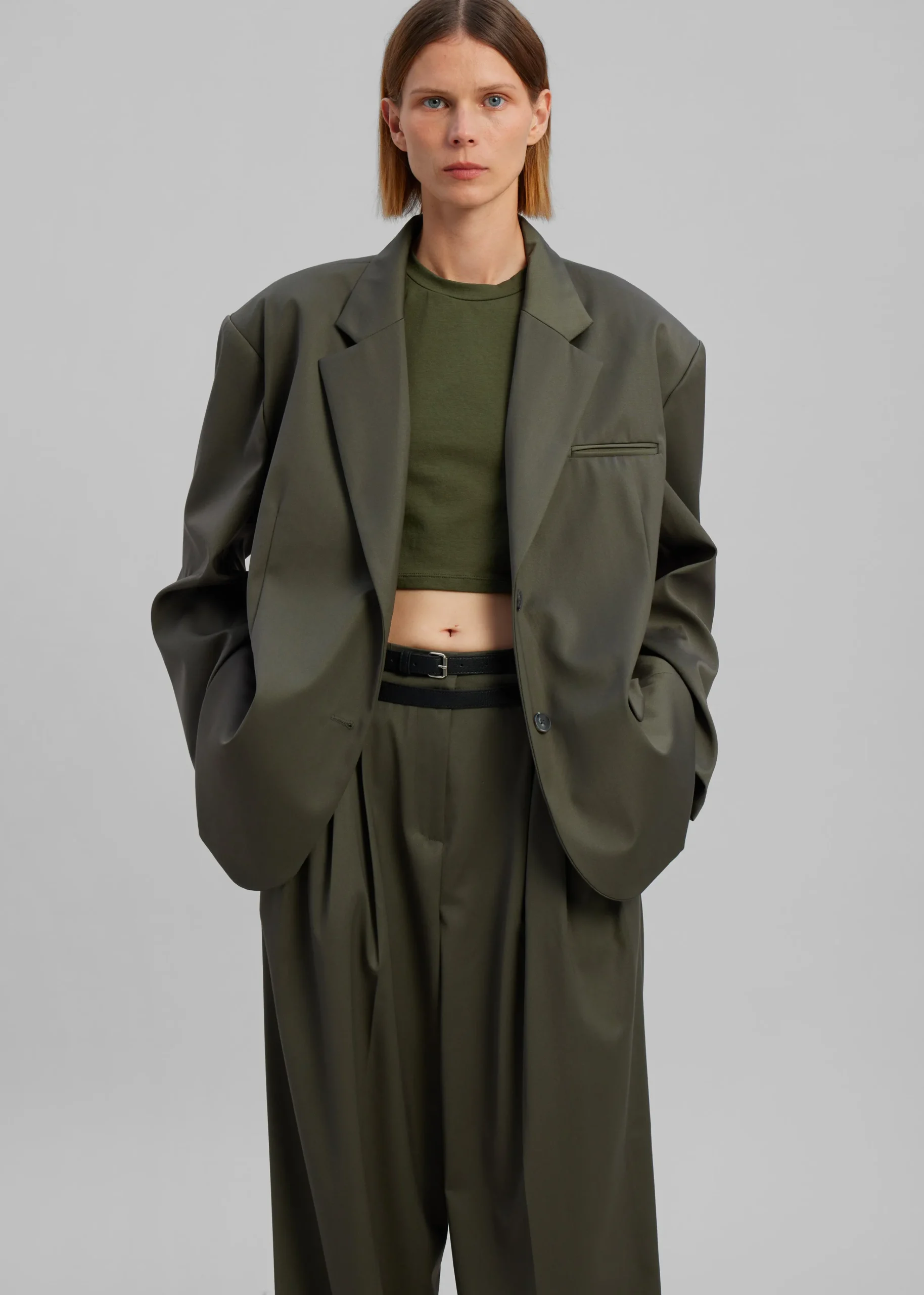 The Frankie Shop Nellie Belted Pleated Pants Olive Outlet