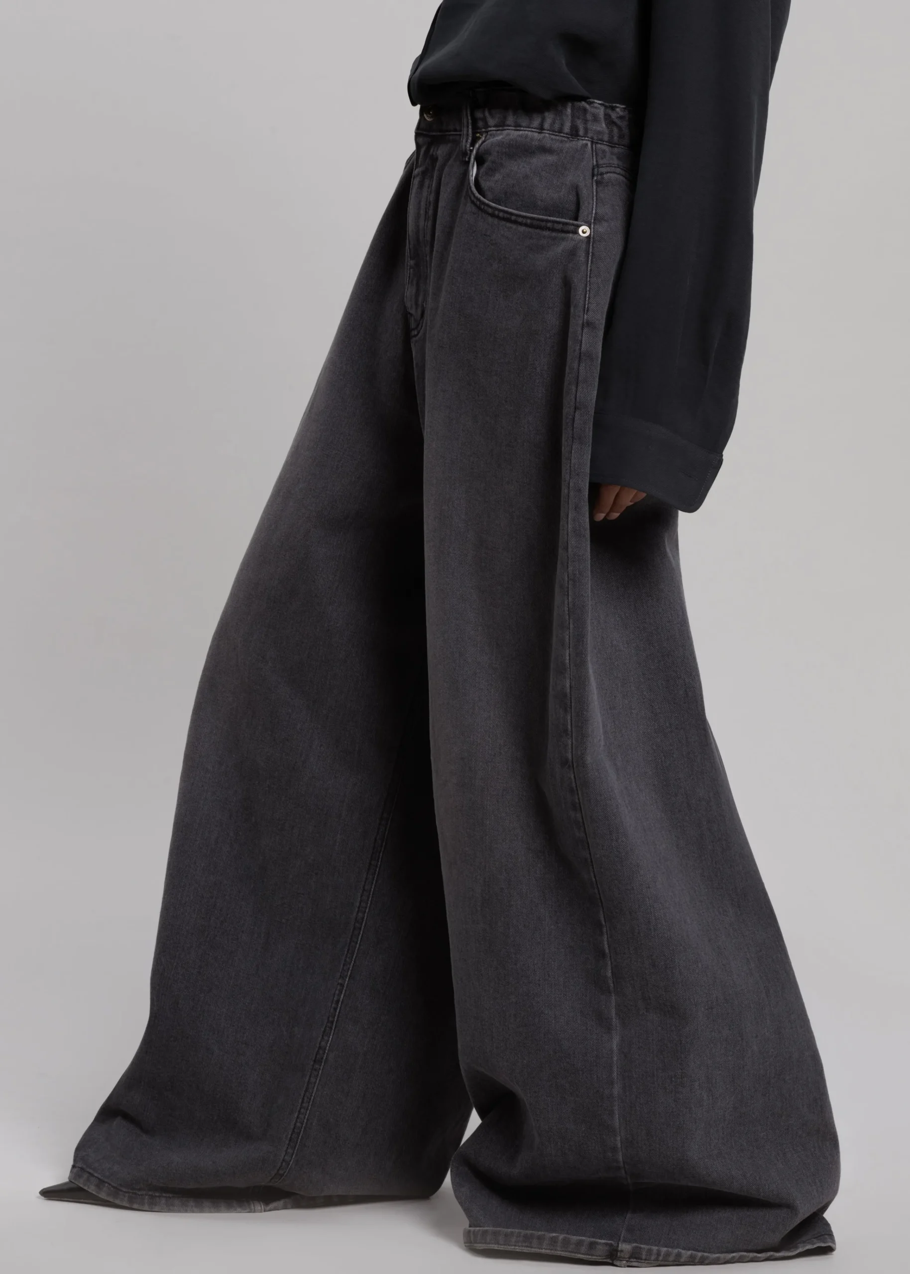 The Frankie Shop Sasha Wide Leg Jeans Dark Grey