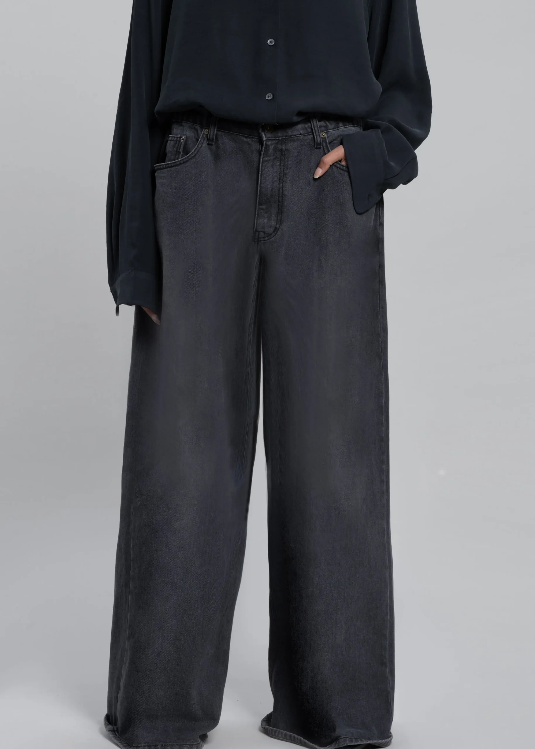 The Frankie Shop Sasha Wide Leg Jeans Dark Grey