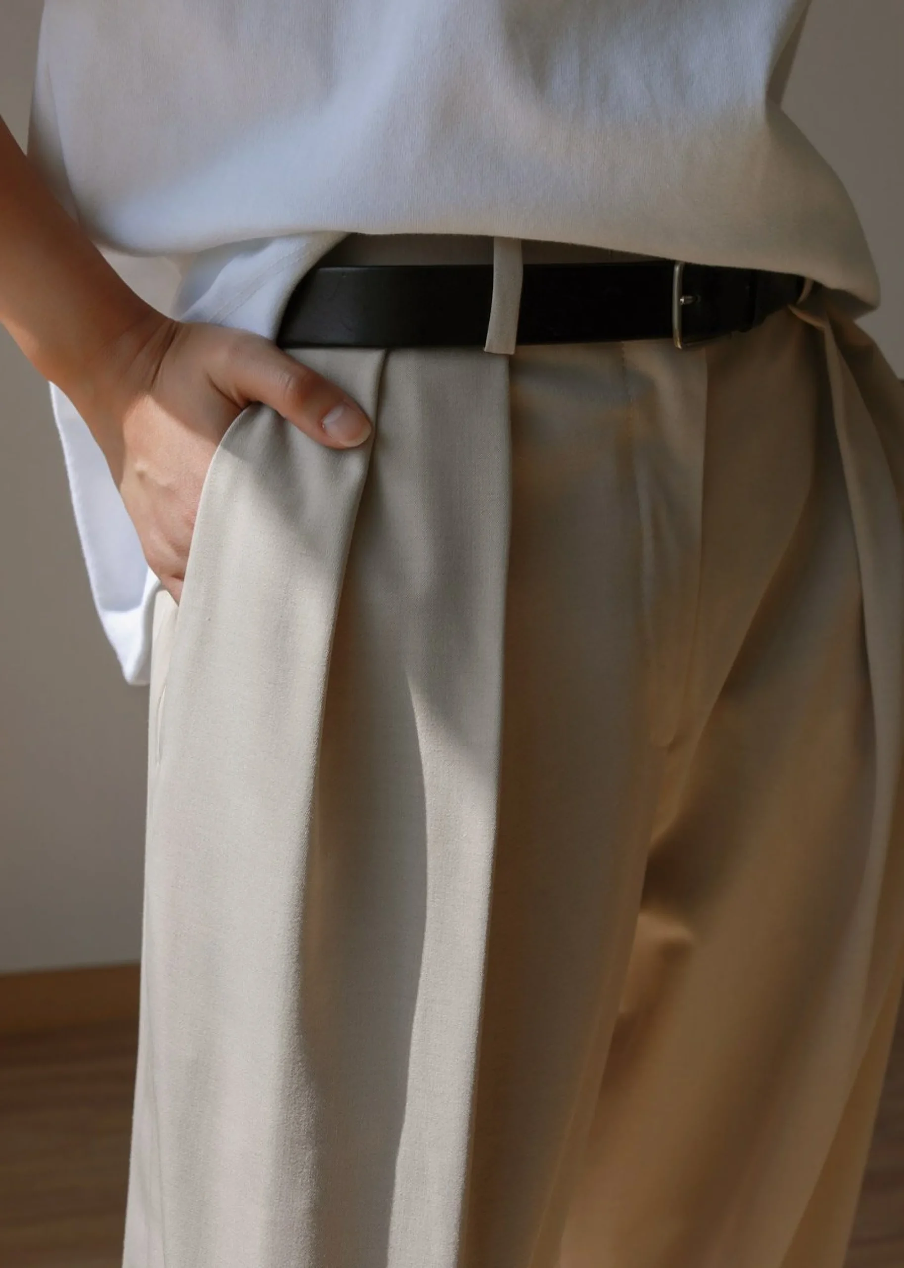 The Frankie Shop Tansy Pleated Trousers Beige Best