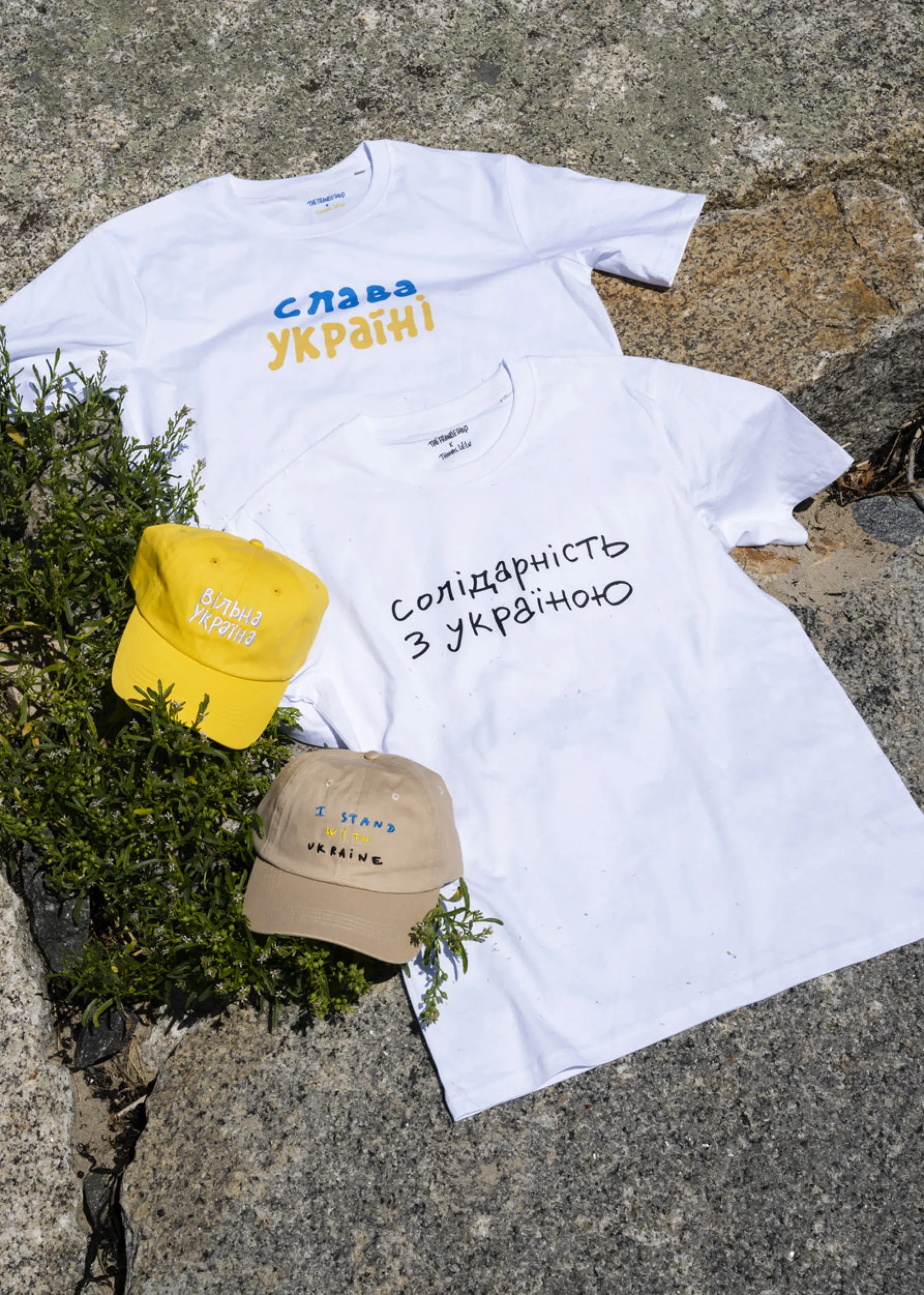 The Frankie Shop X Thomas Lelu Free T-Shirt White/Multico Discount
