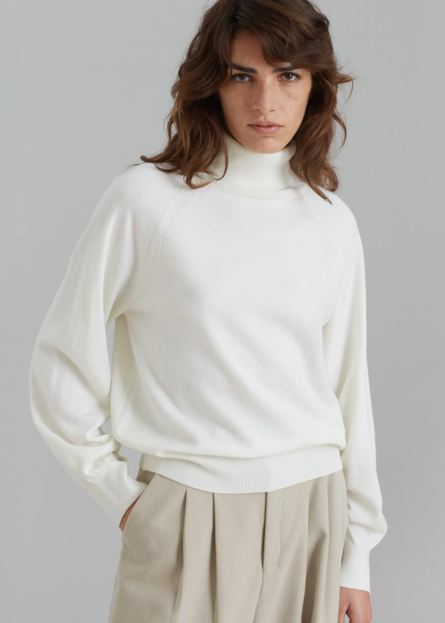 The Frankie Shop Variel Turtleneck Sweater Cream Outlet